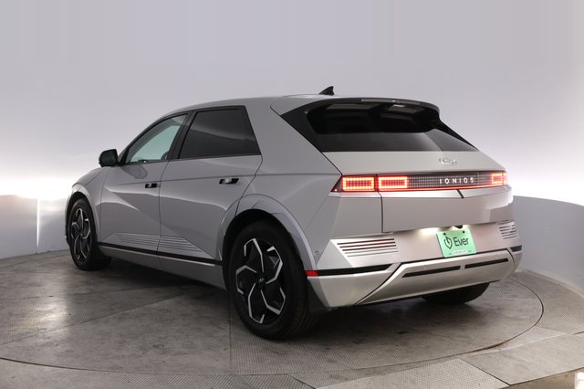 2024 Hyundai IONIQ 5 — photo 13 of 26