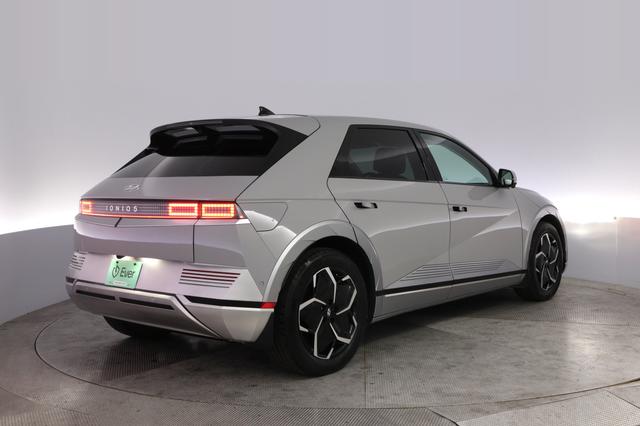 2024 Hyundai IONIQ 5 — photo 2 of 26