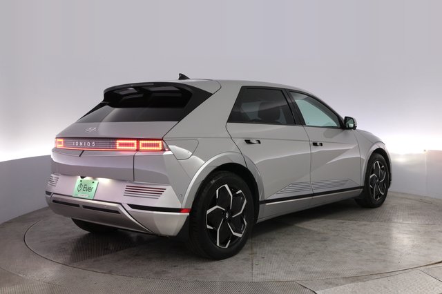 2024 Hyundai IONIQ 5 — photo 2 of 26
