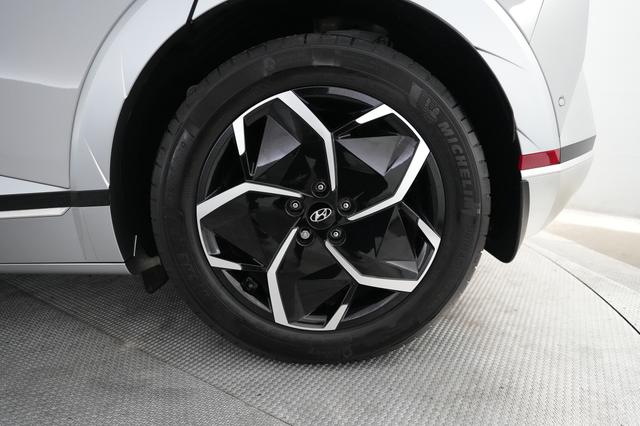 2024 Hyundai IONIQ 5 — photo 7 of 26