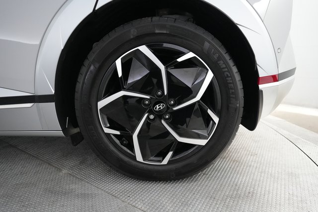 2024 Hyundai IONIQ 5 — photo 7 of 26