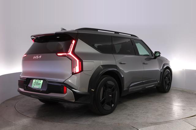 2024 Kia EV9 — photo 2 of 29