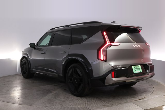 2024 Kia EV9 — photo 13 of 29
