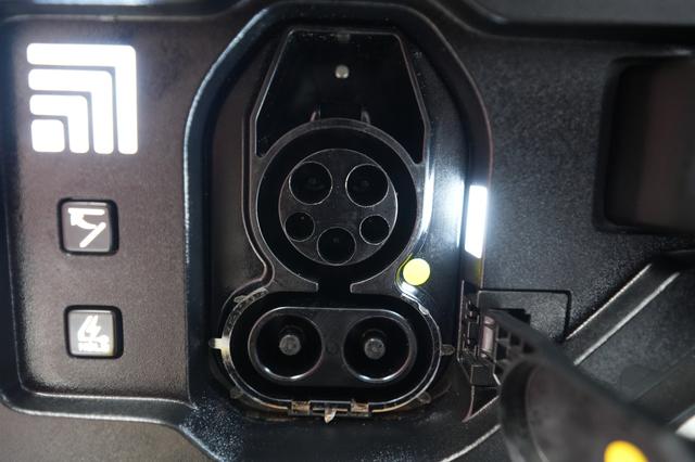 2024 Kia EV9 — photo 8 of 29