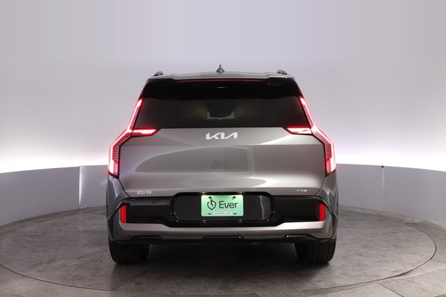 2024 Kia EV9 — photo 12 of 29