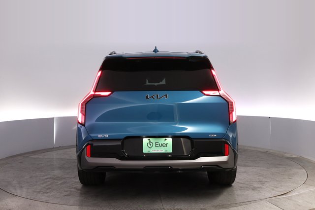2024 Kia EV9 — photo 12 of 23