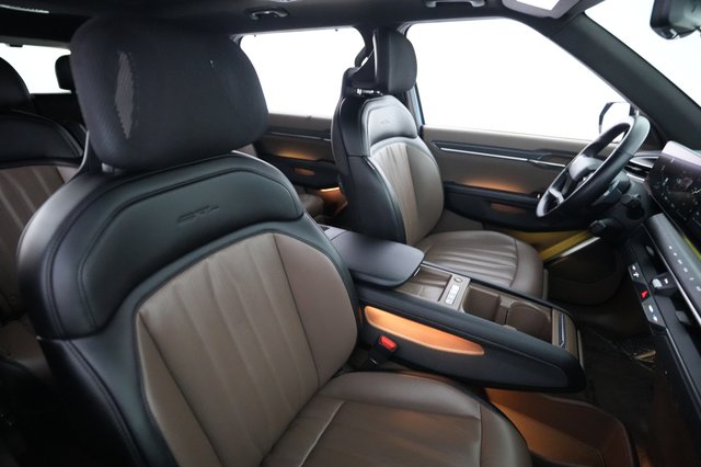 2024 Kia EV9 — photo 18 of 23