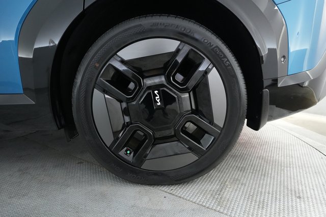 2024 Kia EV9 — photo 7 of 23