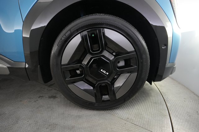2024 Kia EV9 — photo 16 of 23