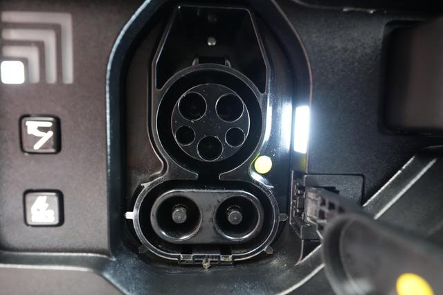 2024 Kia EV9 — photo 8 of 23