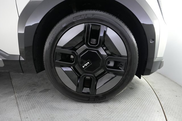 2024 Kia EV9 — photo 16 of 23