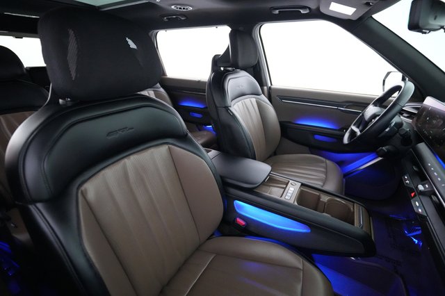 2024 Kia EV9 — photo 18 of 23