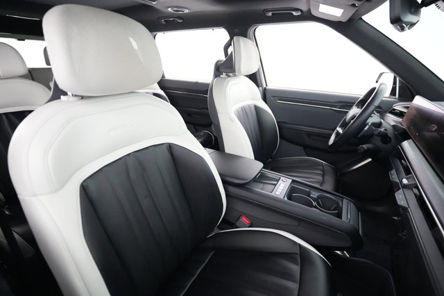 2024 Kia EV9 — photo 18 of 25