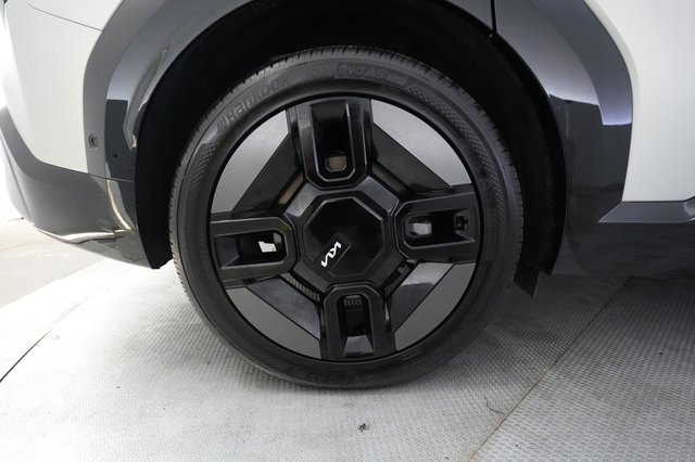 2024 Kia EV9 — photo 17 of 25
