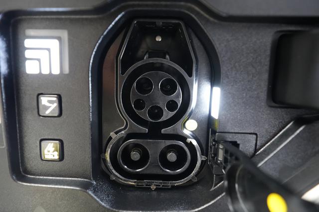 2024 Kia EV9 — photo 8 of 25