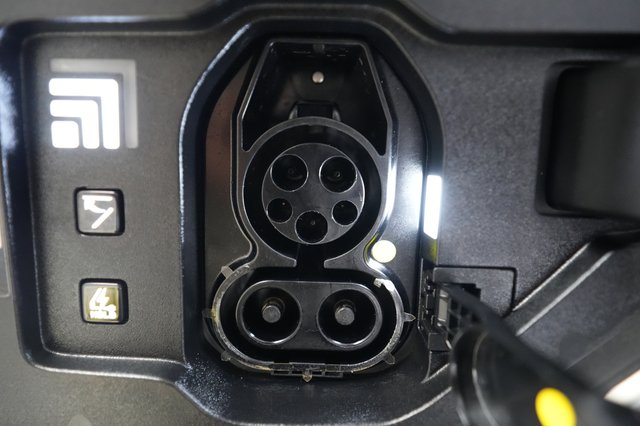 2024 Kia EV9 — photo 8 of 25