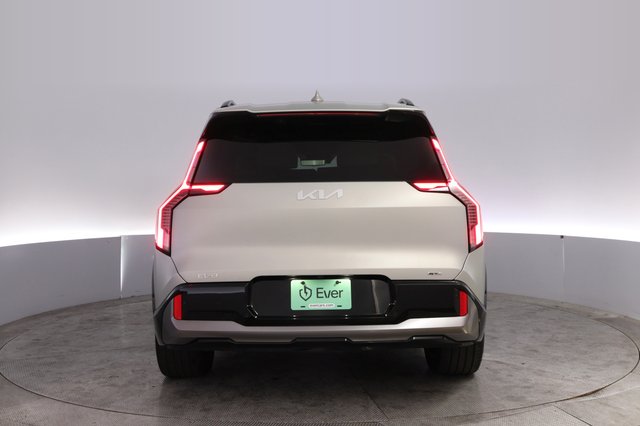 2024 Kia EV9 — photo 12 of 25