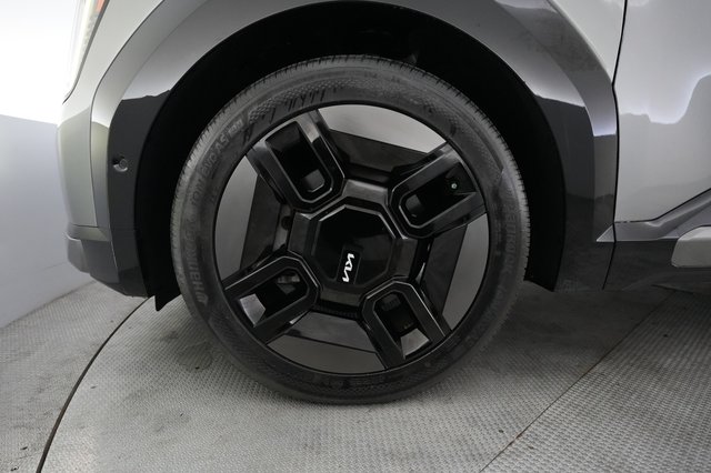 2024 Kia EV9 — photo 15 of 27