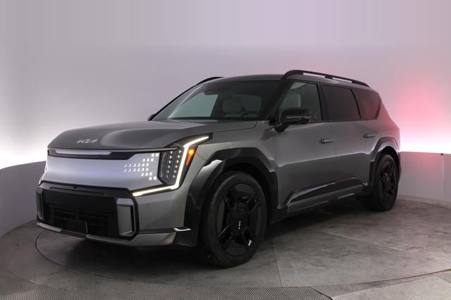 2024 Kia EV9 — VIN KNDAEFS56R6033452