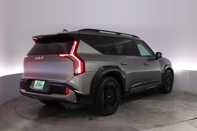 2024 Kia EV9 — photo 2 of 27