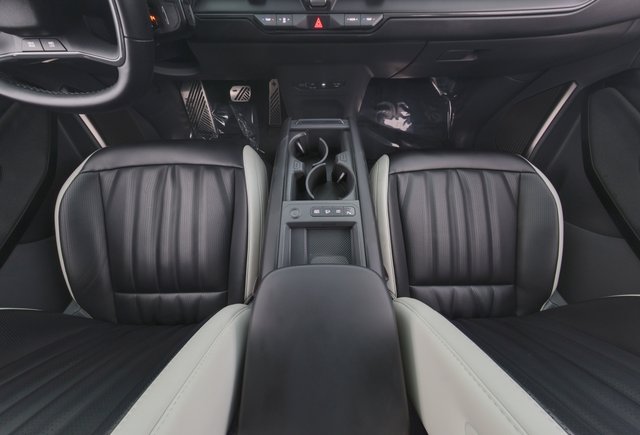 2024 Kia EV9 — photo 24 of 27