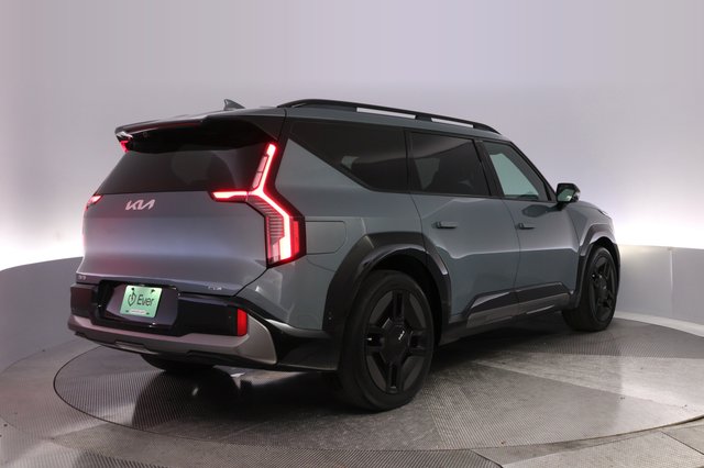 2024 Kia EV9 — photo 2 of 26