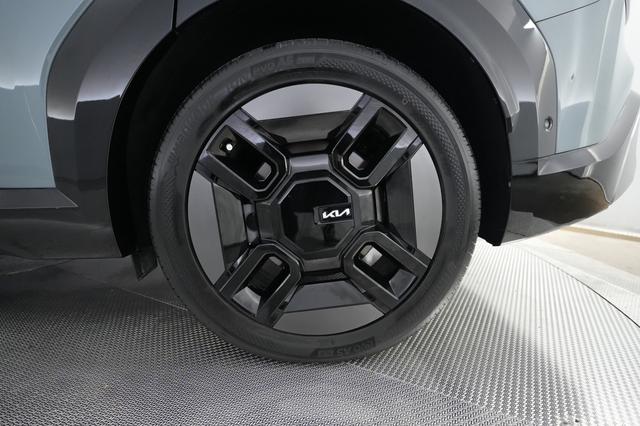 2024 Kia EV9 — photo 7 of 26