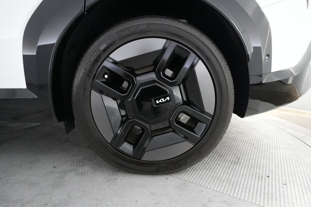 2024 Kia EV9 — photo 7 of 27
