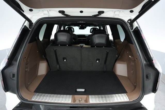 2024 Kia EV9 — photo 6 of 27