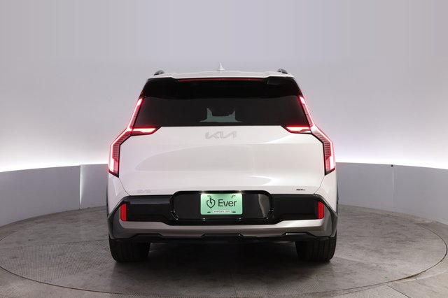2024 Kia EV9 — photo 12 of 27