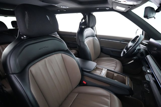 2024 Kia EV9 — photo 18 of 27