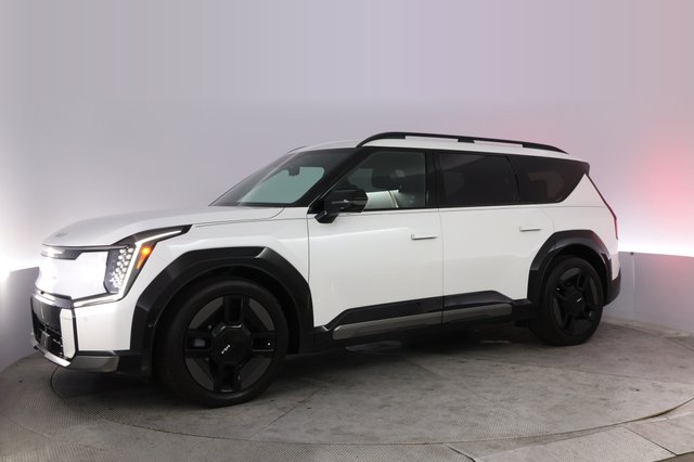2024 Kia EV9 — photo 14 of 27