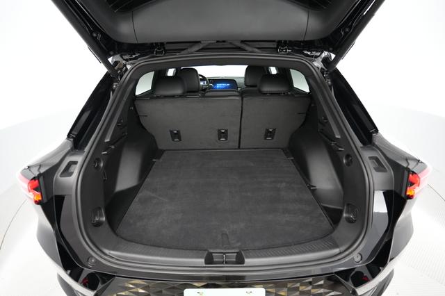 2024 Chevrolet Equinox EV — photo 6 of 18