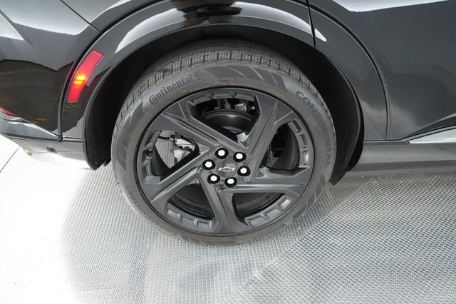 2024 Chevrolet Equinox EV — photo 7 of 18