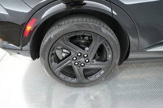 2024 Chevrolet Equinox EV — photo 7 of 20