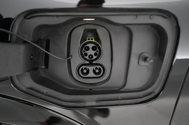 2024 Chevrolet Equinox EV — photo 8 of 18