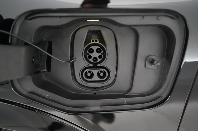 2024 Chevrolet Equinox EV — photo 8 of 18