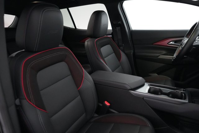 2024 Chevrolet Equinox EV — photo 16 of 18