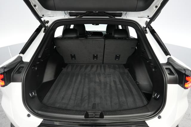 2024 Chevrolet Equinox EV — photo 6 of 24