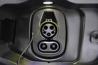 2024 Chevrolet Equinox EV — photo 8 of 24