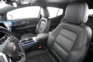 2024 Chevrolet Equinox EV — photo 3 of 24