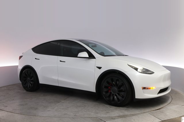 2021 Tesla Model Y — photo 11 of 24