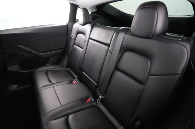 2021 Tesla Model Y — photo 19 of 24