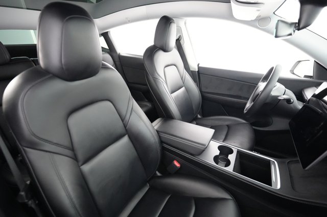 2021 Tesla Model Y — photo 18 of 24