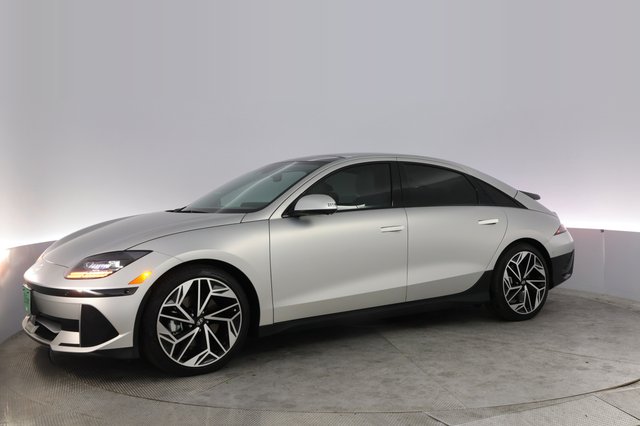 2023 Hyundai IONIQ 6 — photo 14 of 22