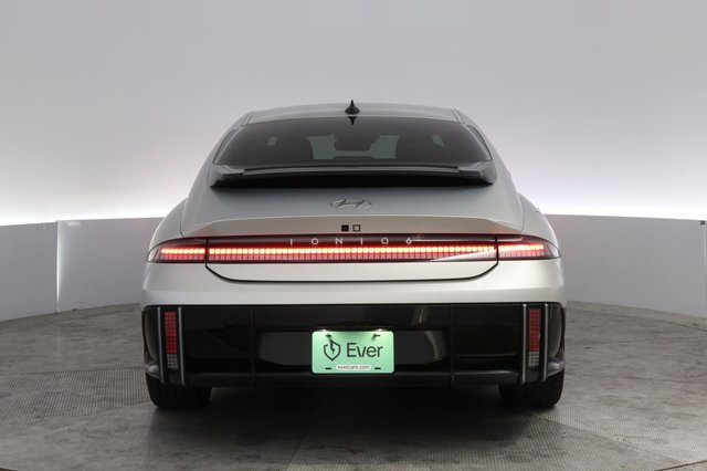 2023 Hyundai IONIQ 6 — photo 12 of 22