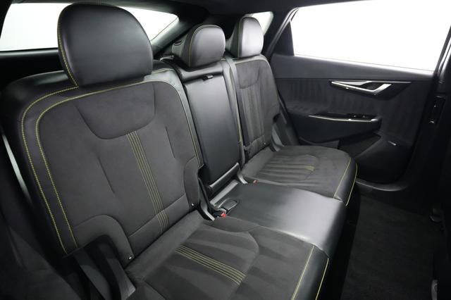2023 Kia EV6 — photo 4 of 25