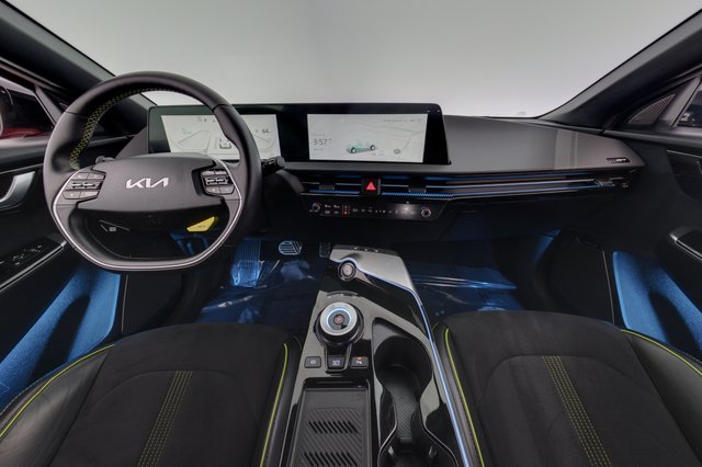 2023 Kia EV6 — photo 21 of 25