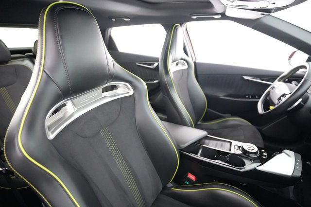 2023 Kia EV6 — photo 18 of 25