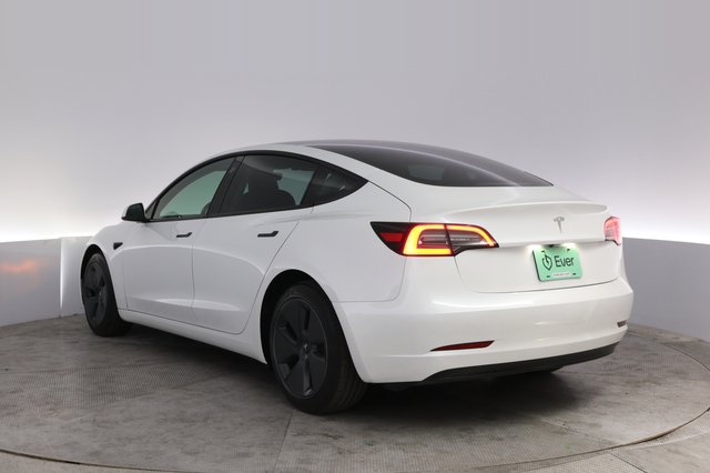 2023 Tesla Model 3 — photo 13 of 23